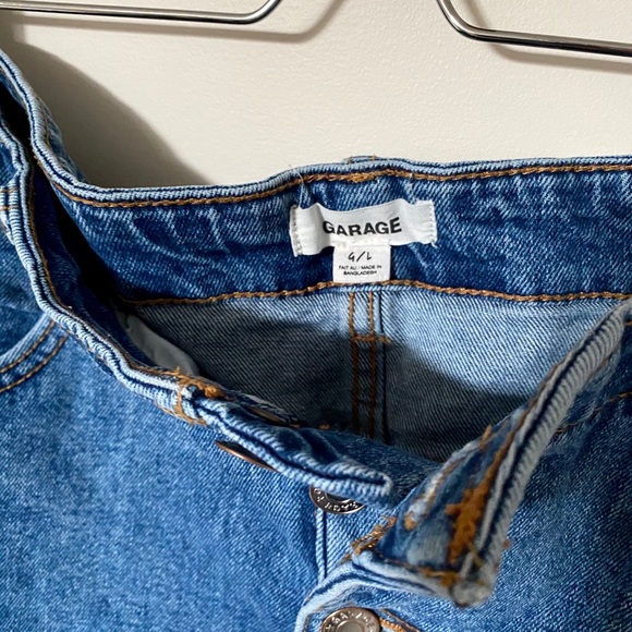 Garage Denim Skirt Medium Wash Size Large - Picture 2 of 3